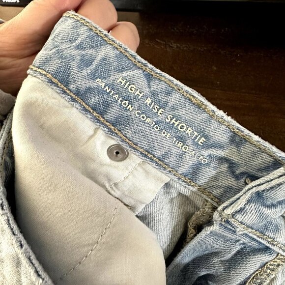 Universal Threads Light Wash High Rise Shortie Distressed Shorts Womens 4/27R - Picture 8 of 8